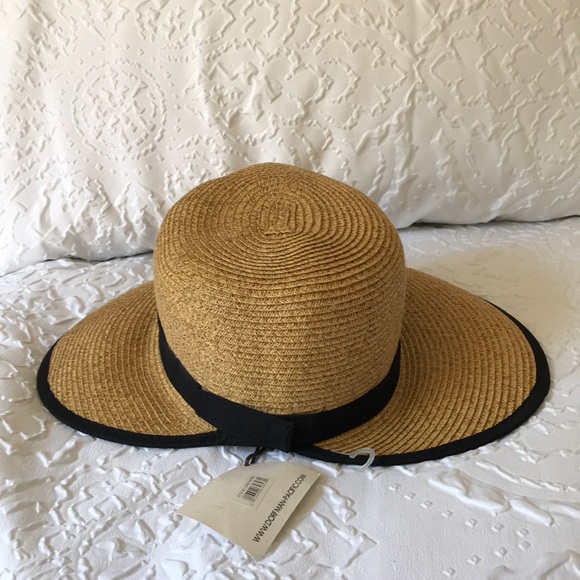 Floppy Hat - Picture 4 of 5